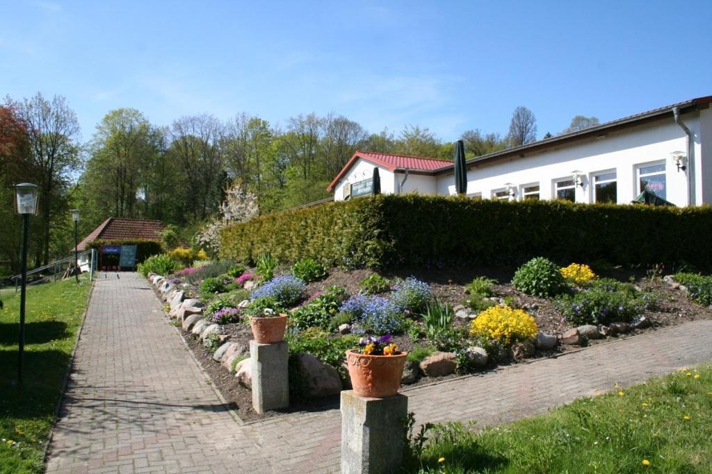 Zum Schlossgarten Ralswiek Dış mekan fotoğraf